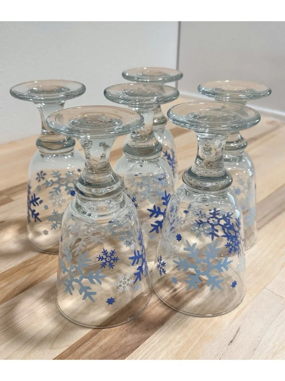Set Of 6 Libbey V Shaped Water Tea Wine Goblets with Snowflake Christmas Design